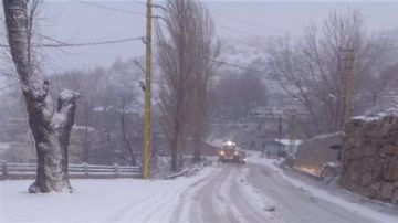 بسبب الثلوج صعوبة في التنقل على عدد من الطرق الجبلية