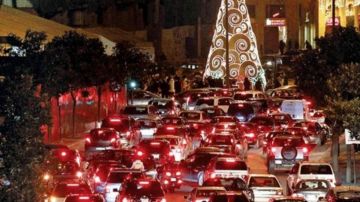 زحمة السير المرهقة... هل يحلها توسيع الطرقات؟