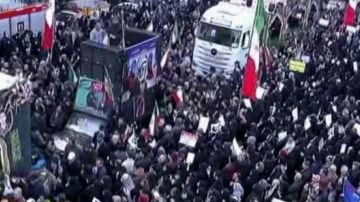 بحشود شعبية واسعة.. طهران تشيع نحو 300 شهيد ارتقوا خلال أعمال الشغب المسلح بحشود شعبية واسعة.. طهران تشيع نحو 300 شهيد ارتقوا خلال أعمال الشغب المسلح