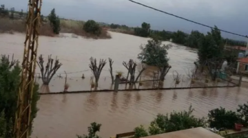 فيضان النهر الكبير والمياه غمرت بلدات سهل عكار