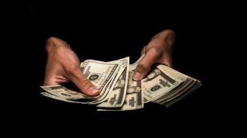 المال: ٣٧،٥ مليون دولار من عائدات الخلوي تحولت إلى البلديات المال: ٣٧،٥ مليون دولار من عائدات الخلوي تحولت إلى البلديات