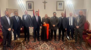 ميناسيان استقبل نديم الجميل على رأس وفد من الكتائب وتأكيد على أهمية الحوار ميناسيان استقبل نديم الجميل على رأس وفد من الكتائب وتأكيد على أهمية الحوار