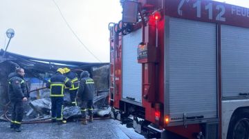 الدفاع المدني: إخماد حريق كشك في محاذاة محطة لتوزيع المحروقات على أوتوستراد عمشيت الدفاع المدني: إخماد حريق كشك في محاذاة محطة لتوزيع المحروقات على أوتوستراد عمشيت