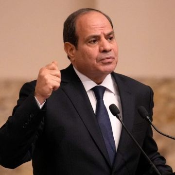 السيسي أكد لبزشكيان هاتفيا استمرار جهود مصر الرامية لعودة المفاوضات بين أميركا وإيران السيسي أكد لبزشكيان هاتفيا استمرار جهود مصر الرامية لعودة المفاوضات بين أميركا وإيران