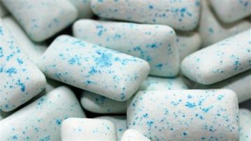 كيف تؤثر عادة مضغ العلكة على العقل؟ دراسة تجيب