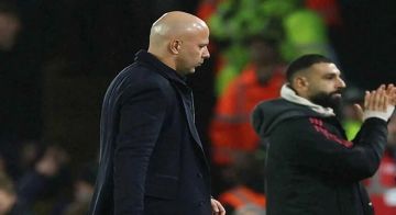 باريس ساعدنا على التتويج بالدوري!.. سلوت يستفز جماهير ليفربول بتصريح ناري