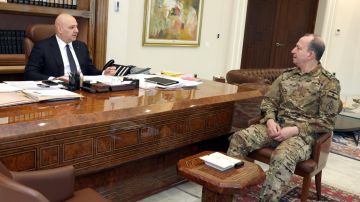 قبل سفر العماد هيكل... لقاء مع عون قبل سفر العماد هيكل... لقاء مع عون