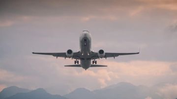 صاعقة تضرب طائرة فريق إسرائيلي