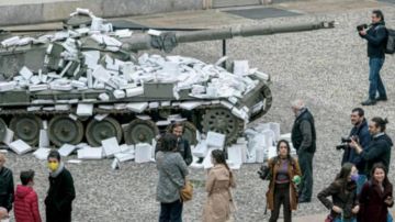 نهاية التطرف واليسار الشعبوي: العالم يدخل مرحلة ما بعد الأيديولوجيات