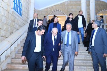 أرسلان تلقى اتصال تعزية من الرئيس عون واستقبل رؤساء الحكومات والشخصيات والحشود المعزية في خلدة