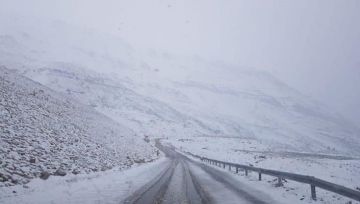 الطرق الجبلية المقطوعة بسبب تراكم الثلوج