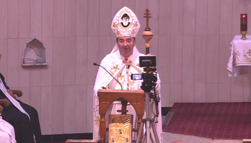 طربيه ترأس قداسا بمناسبة تثبيت أكبر تمثال برونزي لوجه القديس شربل في سيدني: ليكن المسيح أولا بحياتنا