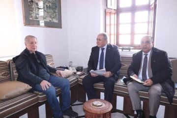 السفير الاسعد يزور امين الجميل ويبحث معه التطورات