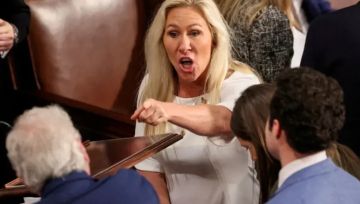 بعد عشاء خاص جدا من هي السيدة التي تحولت من حليفة لترامب إلى خصم؟