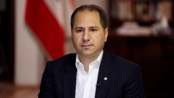 سامي الجميل يعزي فيروز: نسأل الله أن يلهمها الصبر والقوة سامي الجميل يعزي فيروز: نسأل الله أن يلهمها الصبر والقوة