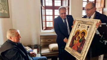 الجميل عرض وسفير فلسطين لتحديات المرحلة في جنوب لبنان وغزة