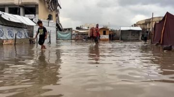 بلدية غزة تناشد المجتمع الدولي للتدخل العاجل مع تفاقم الكارثة الإنسانية جراء المنخفض الجوي