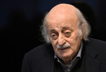 جنبلاط رحب باتفاقية وقف النار الموقعة بين الشرع وعبدي: لها أهمية بتعزيز وحدة أراضي سوريا جنبلاط رحب باتفاقية وقف النار الموقعة بين الشرع وعبدي: لها أهمية بتعزيز وحدة أراضي سوريا