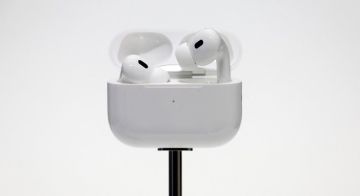 كاميرات وذكاء اصطناعي أبل تغير مفهوم سماعات AirPods