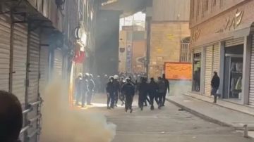 بالفيديو: التظاهرات تعم طهران... وانقطاع الانترنت!