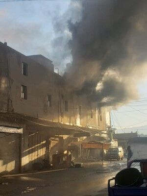 حريق داخل ملحمة في المدينة الصناعية - سينيق