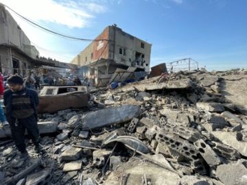 النشرة: أضرار جسيمة خلفتها الغارة الإسرائيلية على المدينة الصناعية في منطقة سينسق صيدا