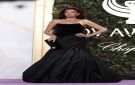 غادة عبد الرازق تتالق بإطلالة سوداء كلاسيكية في حفل جوائز joy Awards