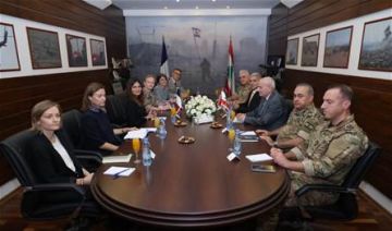 وزير الدفاع يستقبل وزيرة الجيوش الفرنسية: الأولوية لوقف اعتداءات إسرائيل وتفادي الفراغ بعد اليونيفيل وزير الدفاع يستقبل وزيرة الجيوش الفرنسية: الأولوية لوقف اعتداءات إسرائيل وتفادي الفراغ بعد اليونيفيل