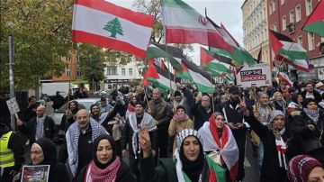 مسيرة تضامنية في برلين مع فلسطين ولبنان تنديدا بالحرب والاحتلال وتسليح إسرائيل مسيرة تضامنية في برلين مع فلسطين ولبنان تنديدا بالحرب والاحتلال وتسليح إسرائيل