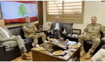 العد العكسي لانتهاء مهمة اليونيفيل.. لاكروا يتفقد الجنوب العد العكسي لانتهاء مهمة اليونيفيل.. لاكروا يتفقد الجنوب