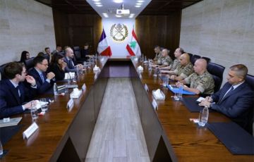 قائد الجيش بحث مع وزيري الخارجية والجيوش الفرنسيين البدائل الممكنة لمرحلة ما بعد اليونيفيل قائد الجيش بحث مع وزيري الخارجية والجيوش الفرنسيين البدائل الممكنة لمرحلة ما بعد اليونيفيل