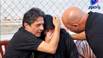 النجم معين شريف يواسي والدة الشهيد المقدم محمد فرحات النجم معين شريف يواسي والدة الشهيد المقدم محمد فرحات