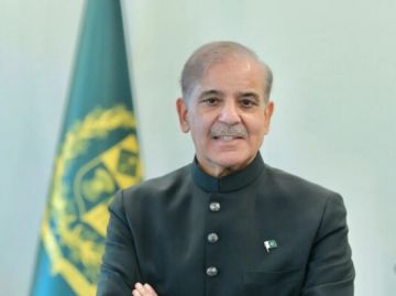 رئيس الوزراء الباكستاني: هجمات الحوثيين التي تستهدف المدنيين تشكل تهديدا للسلام ويجب أن تتوقف فورا رئيس الوزراء الباكستاني: هجمات الحوثيين التي تستهدف المدنيين تشكل تهديدا للسلام ويجب أن تتوقف فورا