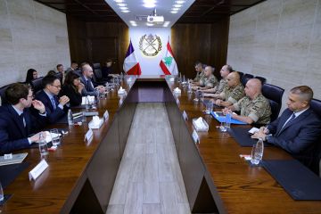 قائد الجيش اللبناني يبحث مع وفد وزاري فرنسي البدائل الممكنة لمرحلة ما بعد اليونيفيل قائد الجيش اللبناني يبحث مع وفد وزاري فرنسي البدائل الممكنة لمرحلة ما بعد اليونيفيل