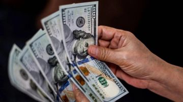 دولارات المغتربين تتراجع... هل يدفع لبنان الثمن؟ دولارات المغتربين تتراجع... هل يدفع لبنان الثمن؟
