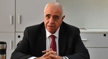 نقيب المحررين للنشرة: شروط الانضمام للاتحاد الدولي كانت تتضمن احترامه سيادة كل نقابة عربية نقيب المحررين للنشرة: شروط الانضمام للاتحاد الدولي كانت تتضمن احترامه سيادة كل نقابة عربية