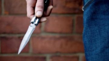 قتيل طعنا خلال إشكال في عين الحلوة وتوقيف الفاعل قتيل طعنا خلال إشكال في عين الحلوة وتوقيف الفاعل