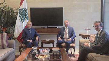 لقاء بين ميشال عون وسفير مصر لقاء بين ميشال عون وسفير مصر