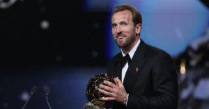 هاري كين يتوج بالكرة الذهبية لعام 2026 وباريس سان جيرمان أفضل ناد في العالم هاري كين يتوج بالكرة الذهبية لعام 2026 وباريس سان جيرمان أفضل ناد في العالم