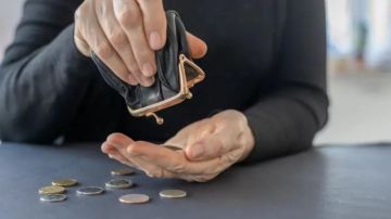 1400 دولار شهريا.. كلفة العيش بكرامة! 1400 دولار شهريا.. كلفة العيش بكرامة!