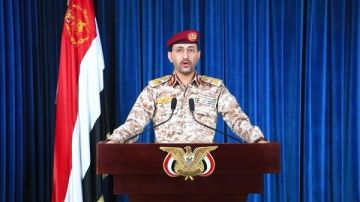 أنصار الله: نحذر الموظفين والمواطنين الموجودين قرب منشآت أرامكو بإخلائها كونها هدفا مشروعا لقواتنا أنصار الله: نحذر الموظفين والمواطنين الموجودين قرب منشآت أرامكو بإخلائها كونها هدفا مشروعا لقواتنا