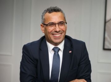 هاني شكر للرئيس عون وسعادة دعم صادرات التفاح بمليون دولار عبر CMA CGM هاني شكر للرئيس عون وسعادة دعم صادرات التفاح بمليون دولار عبر CMA CGM