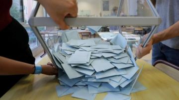 نائب يعلن: انتخابات نيابية فرعية في البقاع قريبا نائب يعلن: انتخابات نيابية فرعية في البقاع قريبا
