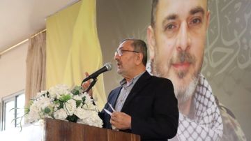 النائب عز الدين: اتصال روبيو جزء من التدخلات الأمريكية الوقحة في الشؤون الداخلية اللبنانية.. وصمت أدعياء السيادة مريب ومشبوه النائب عز الدين: اتصال روبيو جزء من التدخلات الأمريكية الوقحة في الشؤون الداخلية اللبنانية.. وصمت أدعياء السيادة مريب ومشبوه