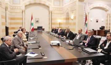 سلام تابع ملفي مطار القليعات وسوليدير.. إليكم التفاصيل سلام تابع ملفي مطار القليعات وسوليدير.. إليكم التفاصيل