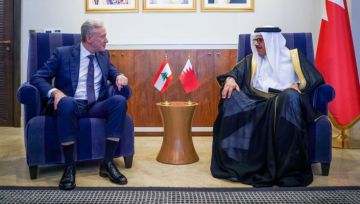رجي التقى الزياني وتمنى تعيين سفير جديد للبحرين بلبنان: الدولة حازمة بحصر السلاح رجي التقى الزياني وتمنى تعيين سفير جديد للبحرين بلبنان: الدولة حازمة بحصر السلاح