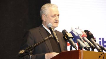 مدعي عام التمييز استقبل الاب خضرة الذي استوضحه ملف موظفي النافعة والعقارية مدعي عام التمييز استقبل الاب خضرة الذي استوضحه ملف موظفي النافعة والعقارية