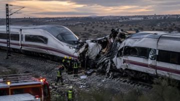 ارتفاع حصيلة ضحايا تصادم قطارين فائقي السرعة في إسبانيا إلى 64 قتيلا ارتفاع حصيلة ضحايا تصادم قطارين فائقي السرعة في إسبانيا إلى 64 قتيلا