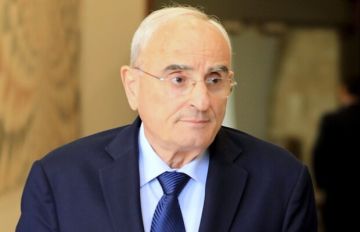 منسى عرض مع القائم بالاعمال السوري ضبط الحدود وتابع مع شقير الاوضاع الامنية منسى عرض مع القائم بالاعمال السوري ضبط الحدود وتابع مع شقير الاوضاع الامنية
