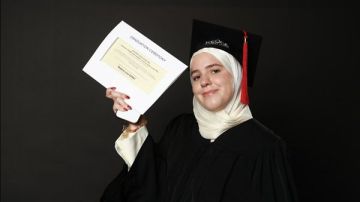 إنجاز علمي جديد لينا زمط تحصد شهادة الماستر الثانية من KEDGE Business School في فرنسا